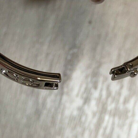 COACH SILVER TONE KISSING C HINGED BANGLE BRACELET - Picture 4 of 10